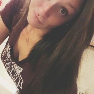 Meet your Posher, Amber--please buy my stuff (: